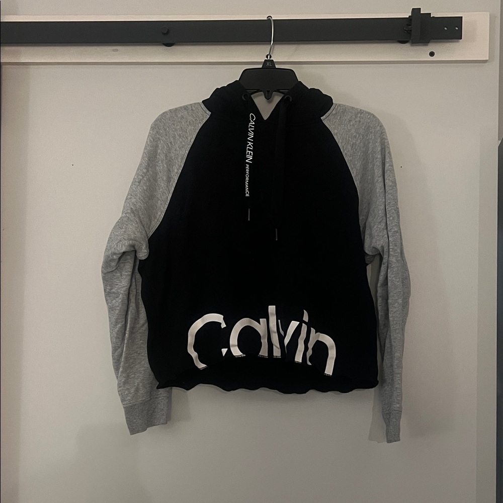 Calvin Klein Black and Gray women’s cropped Hoodie